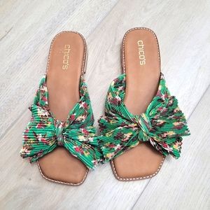 Chico's Knotted Bow Slidesl Sandals